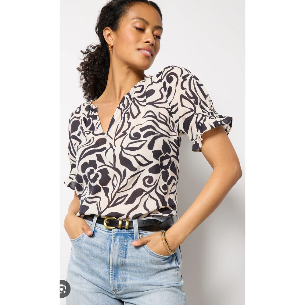 Velvet by Graham & Spencer Leslie Top